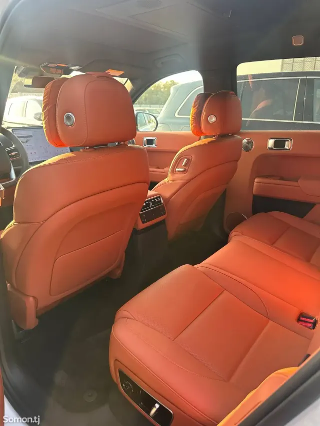 Li Auto (Lixiang) L7 2025 · AMT