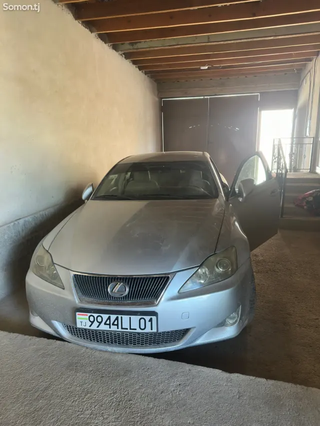 Lexus IS series 2006 · 3.0 AT