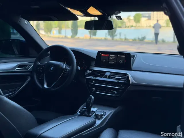 BMW 5 series 2017 · 2.0 AT