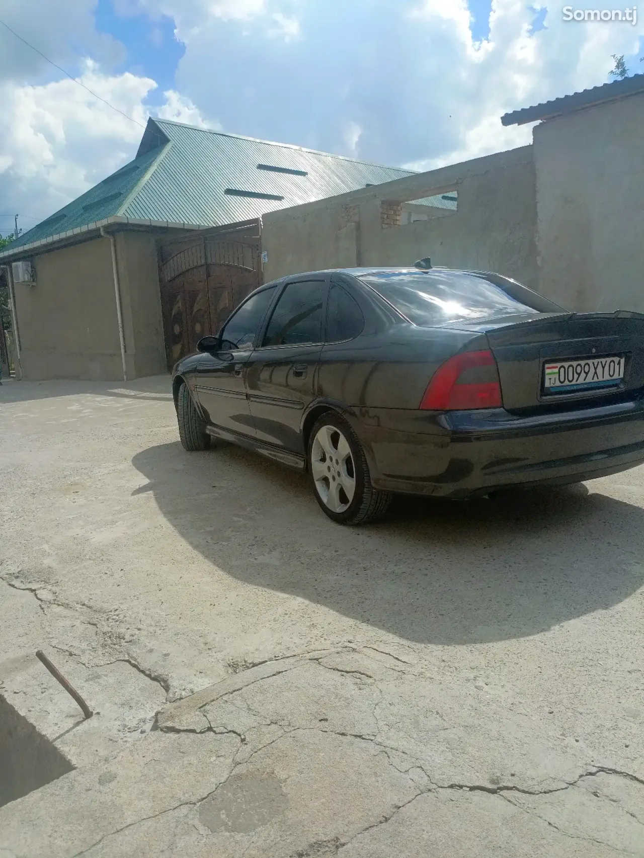 Opel Vectra B 2000 · 1.8 MT