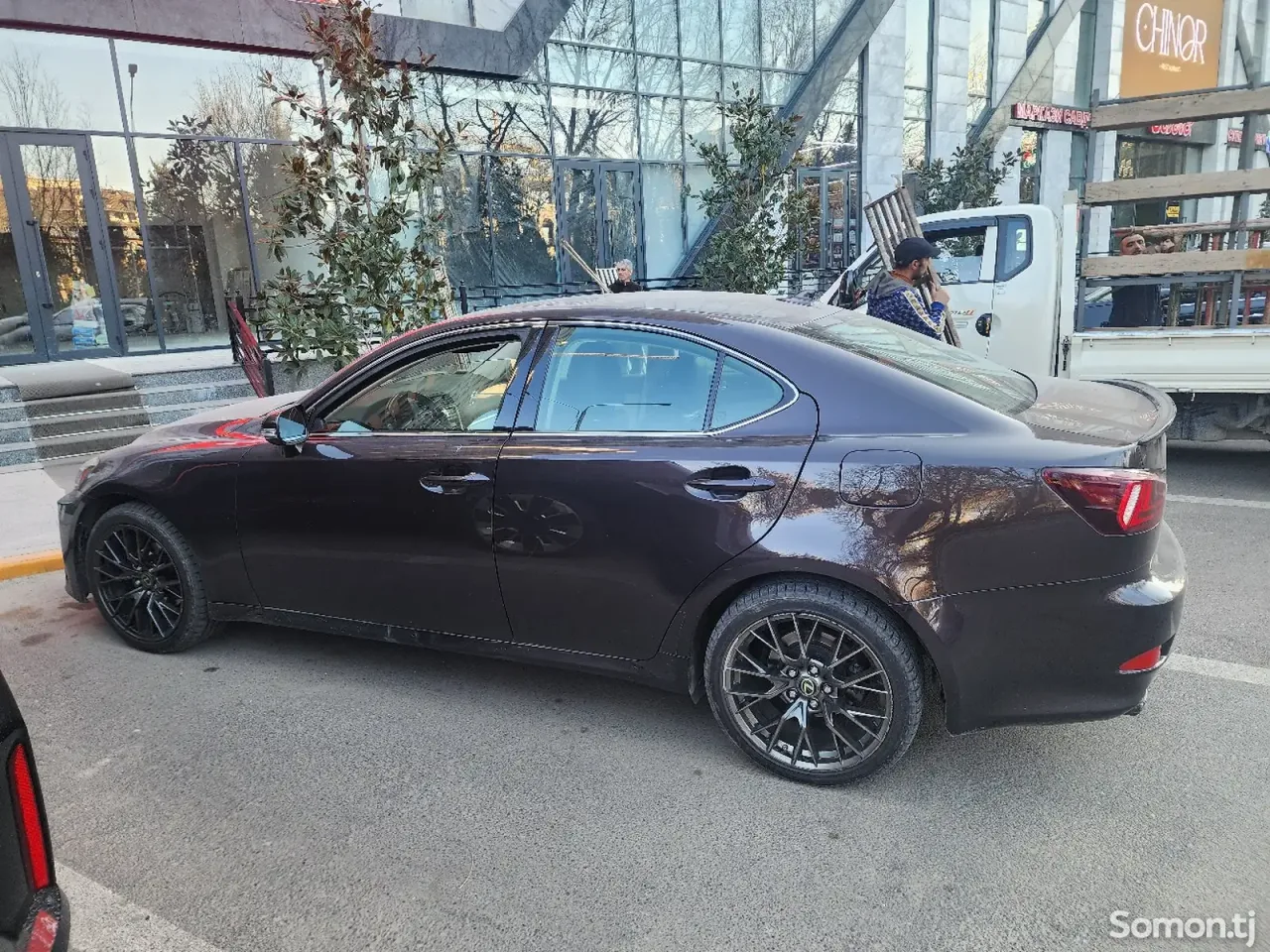 Lexus IS series 2012 · 2.5 AT