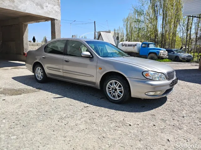 Nissan Maxima 2000 · 2.5 AT