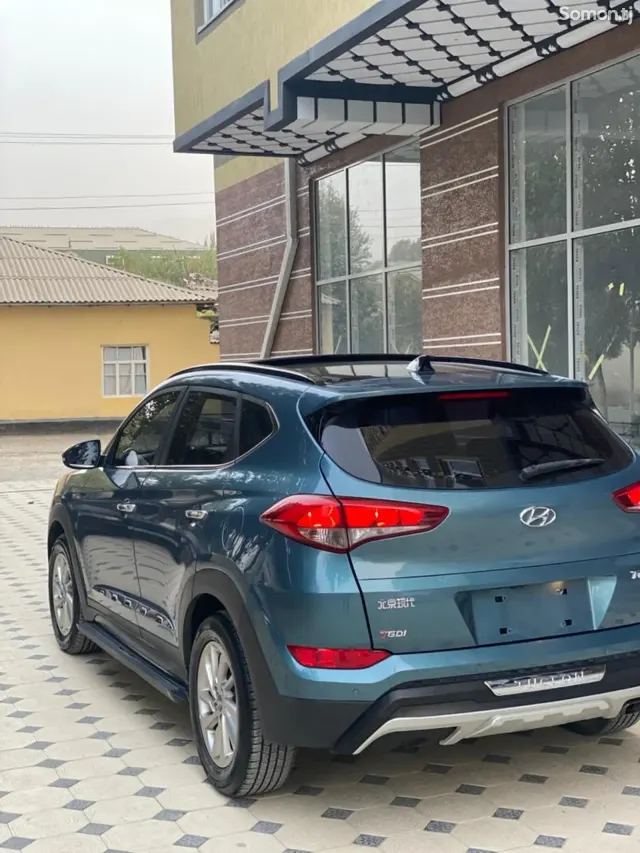 Hyundai Tucson 2018 · 1.6 AT