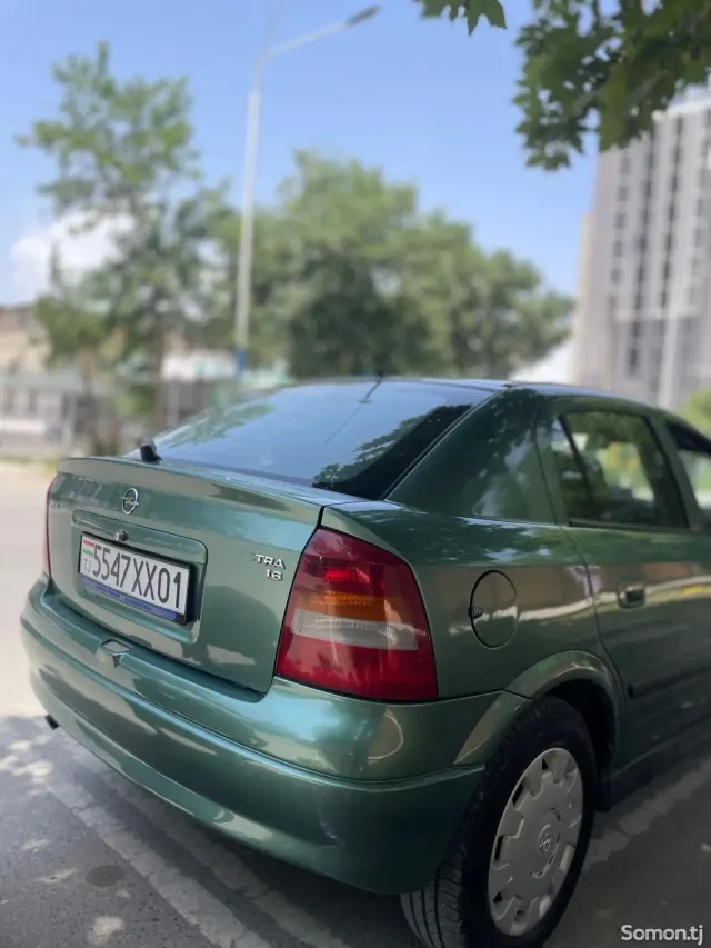 Opel Astra G 1999 · 1.6 MT