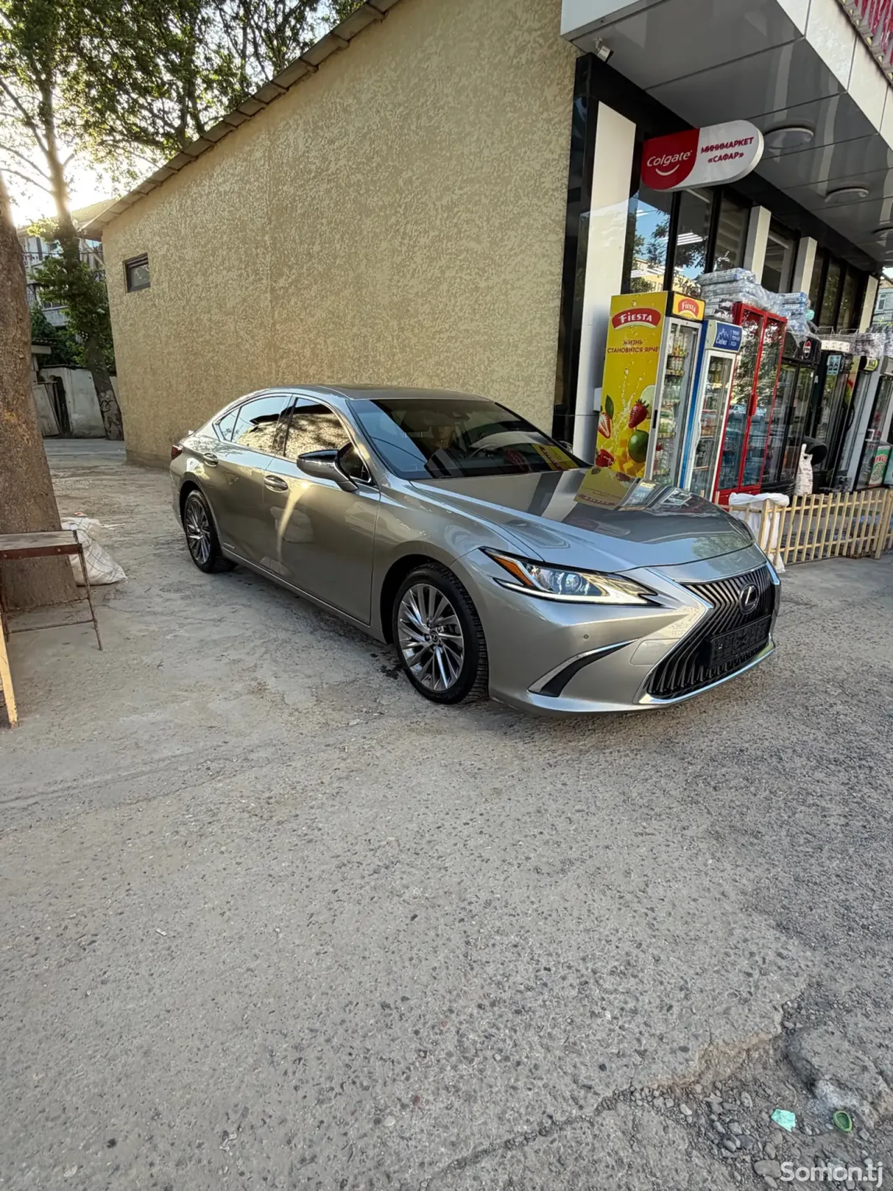Lexus ES series 2019 · 3.0 AT