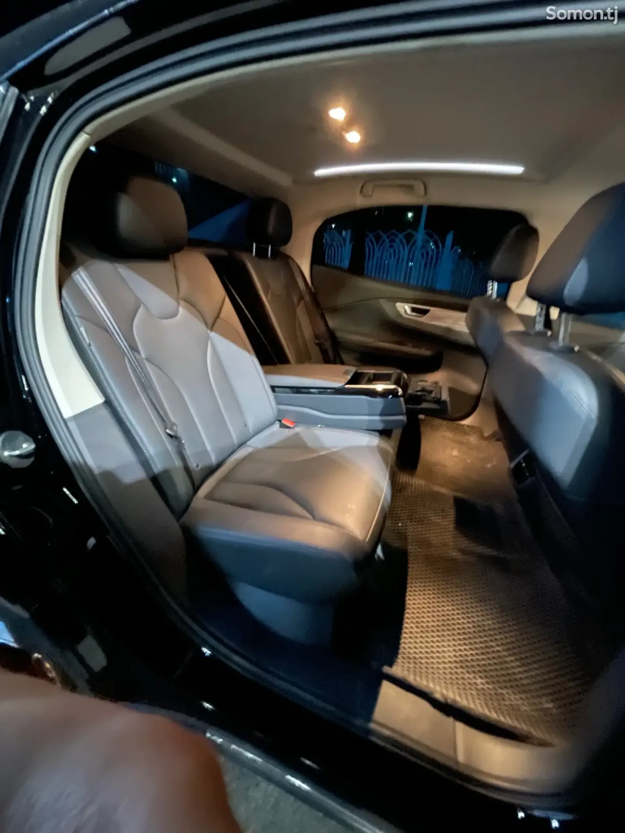 Hongqi H6 2025 · 2.0 AT