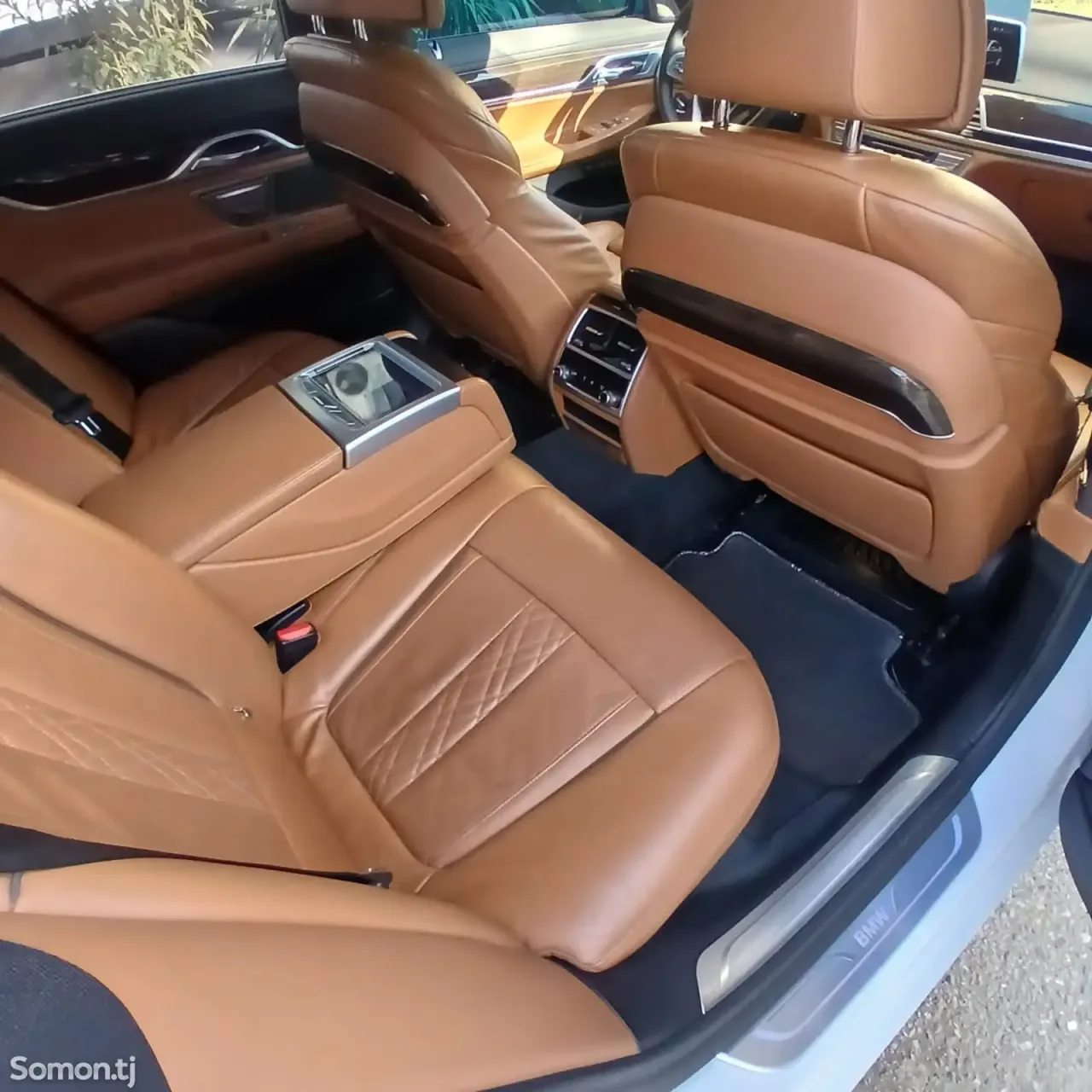 BMW 7 series 2017 · 3.0 AT