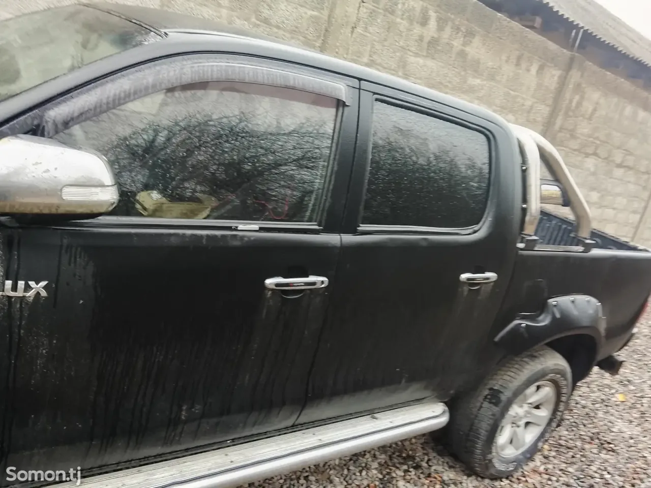 Toyota Hilux 2012 · 2.5 MT