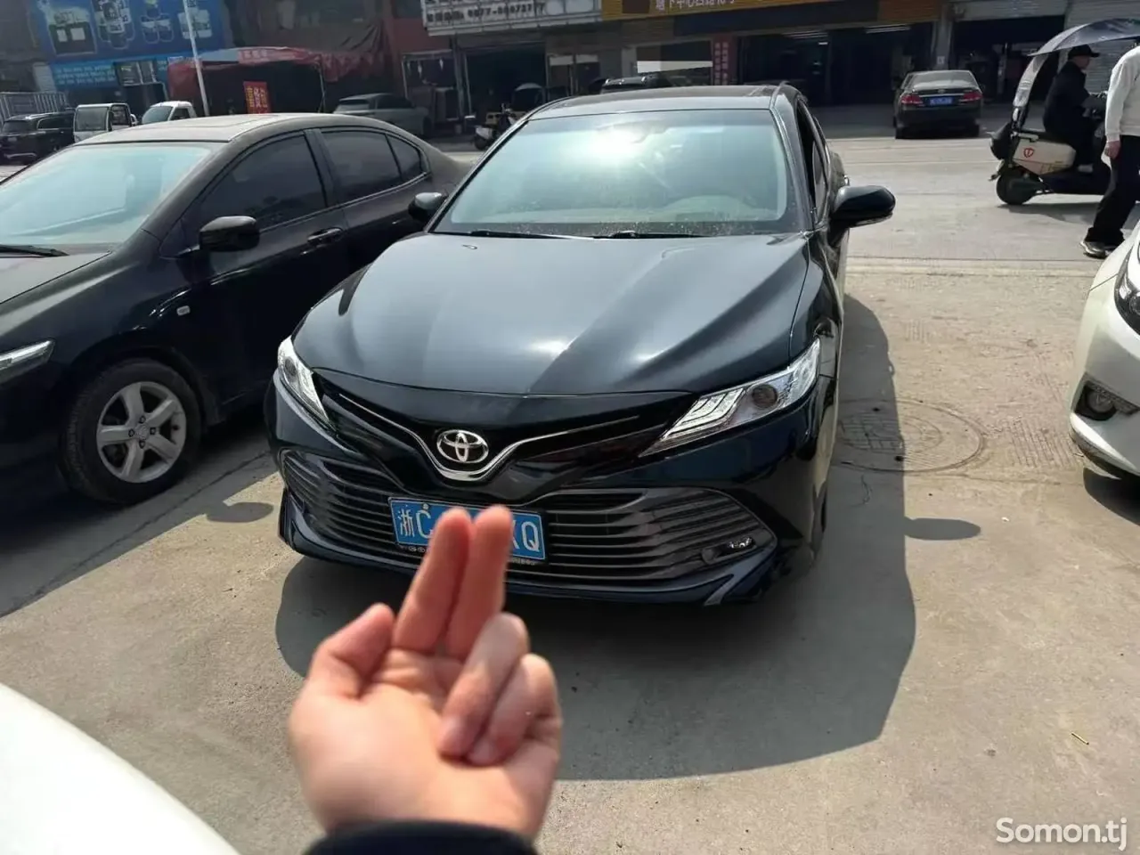 Toyota Camry 2019 · 2.0 AT