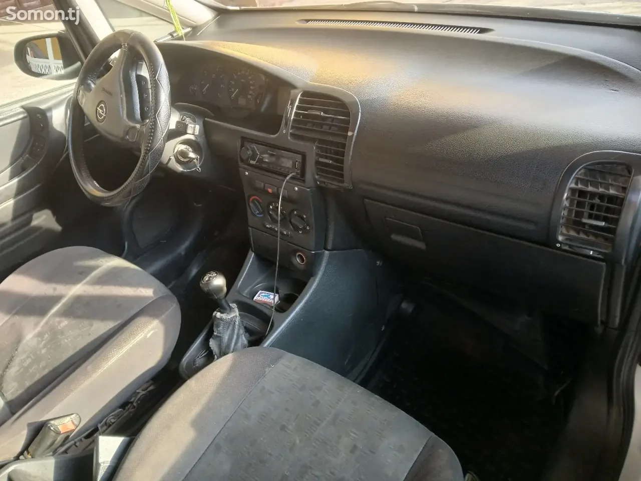 Opel Zafira 2000 · 1.8 MT
