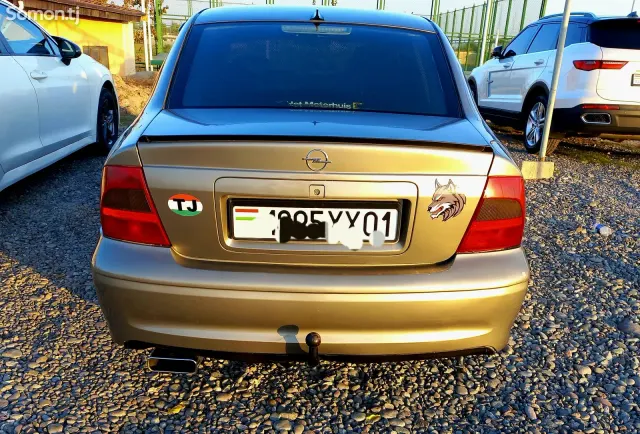 Opel Vectra B 1999 · 1.6 MT