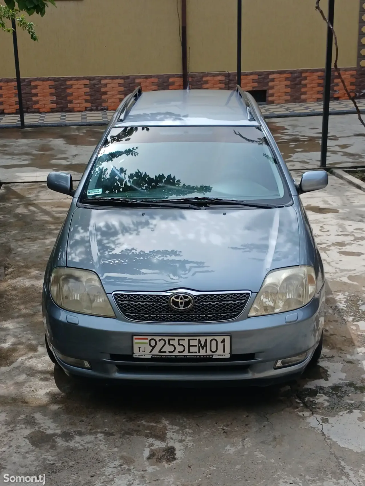 Toyota Corolla 2004 · 1.6 MT