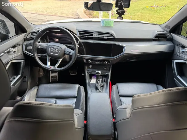 Audi Q3 2020 · 3.5 AT
