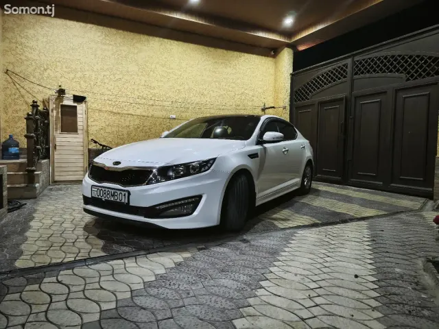 Kia K5 2011 · 2.0 AT