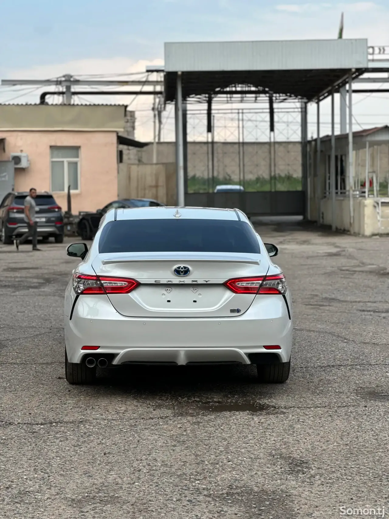 Toyota Camry 2021 · 2.5 AT