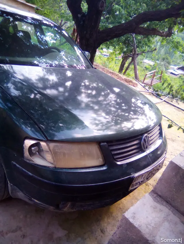 Volkswagen Passat 1998 · 1.6 MT