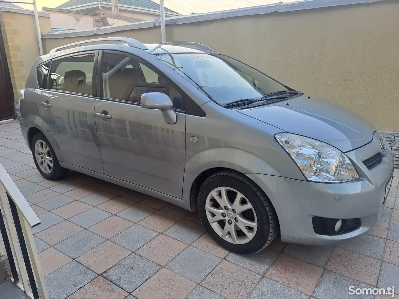 Toyota Corolla Verso 2008 · 1.8 MT
