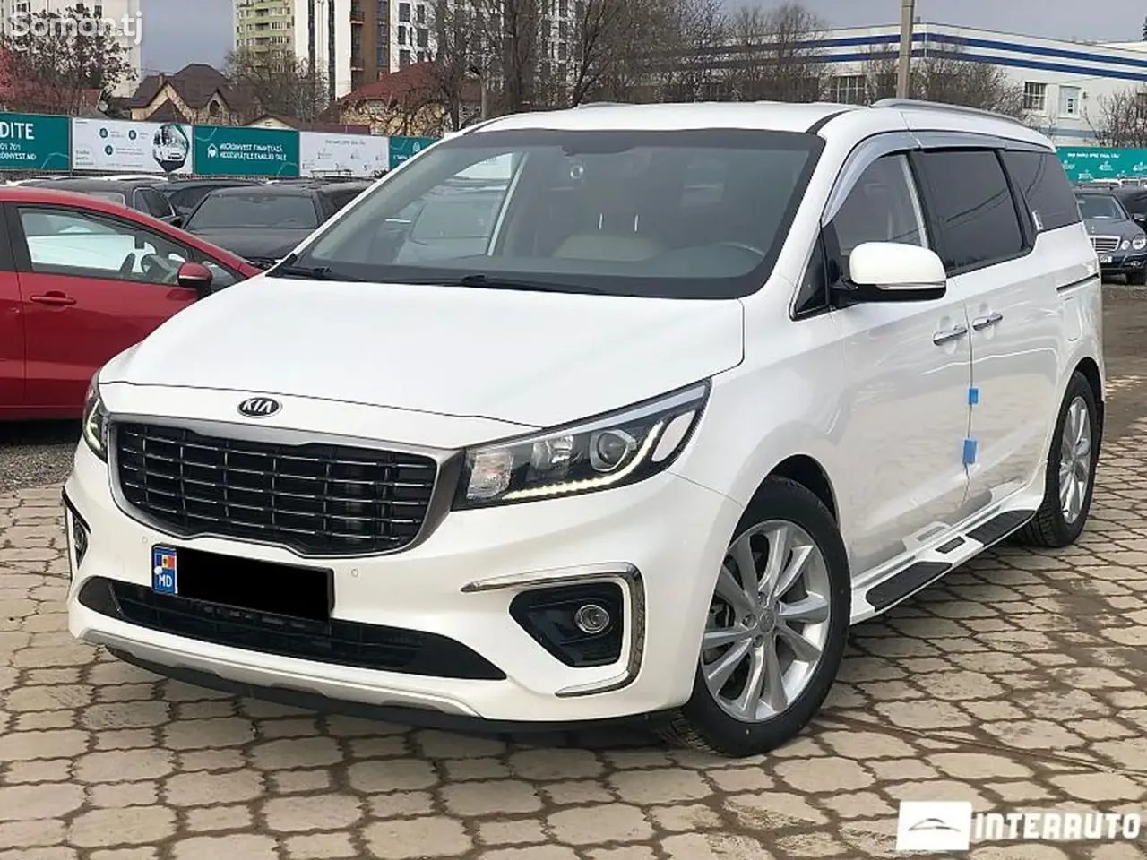 Kia Carnival 2019 · 2.2 AT