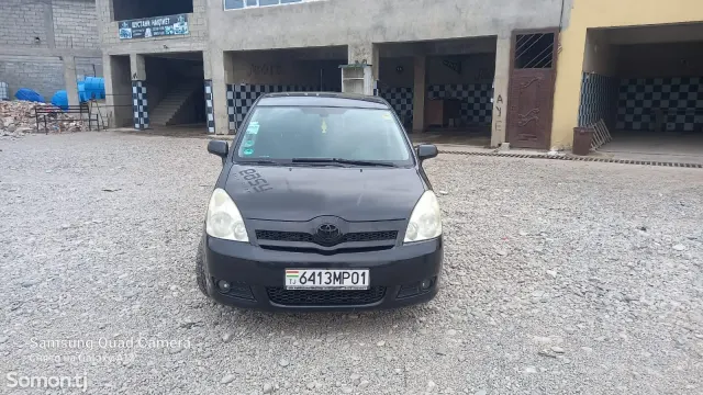 Toyota Corolla Verso 2006 · 2.2 MT