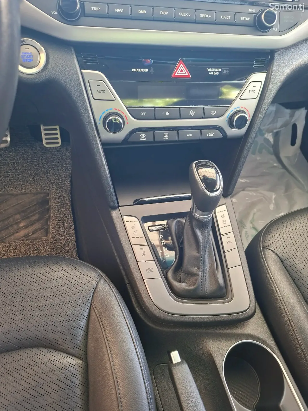 Hyundai Avante 2015 · 1.6 AT