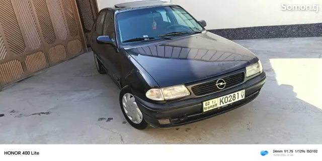 Opel Astra F 1997 · 1.6 MT