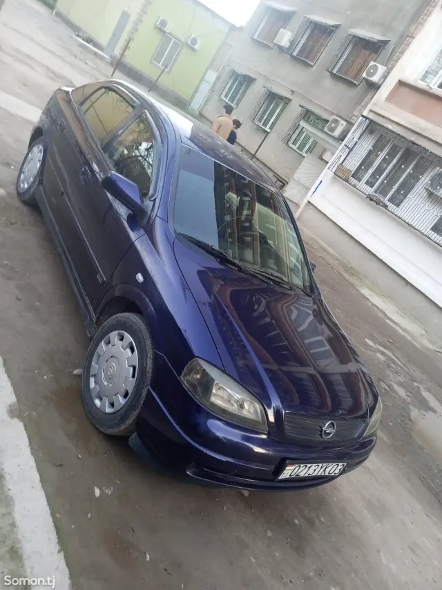 Opel Astra G 1998 · 1.6 MT