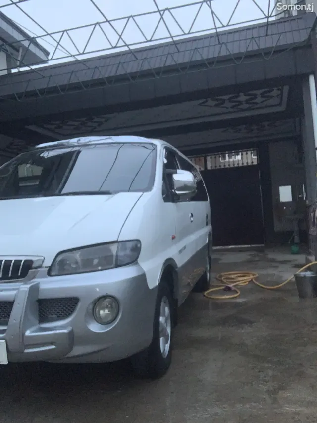 Hyundai Stellar 2000 · 6.5 MT