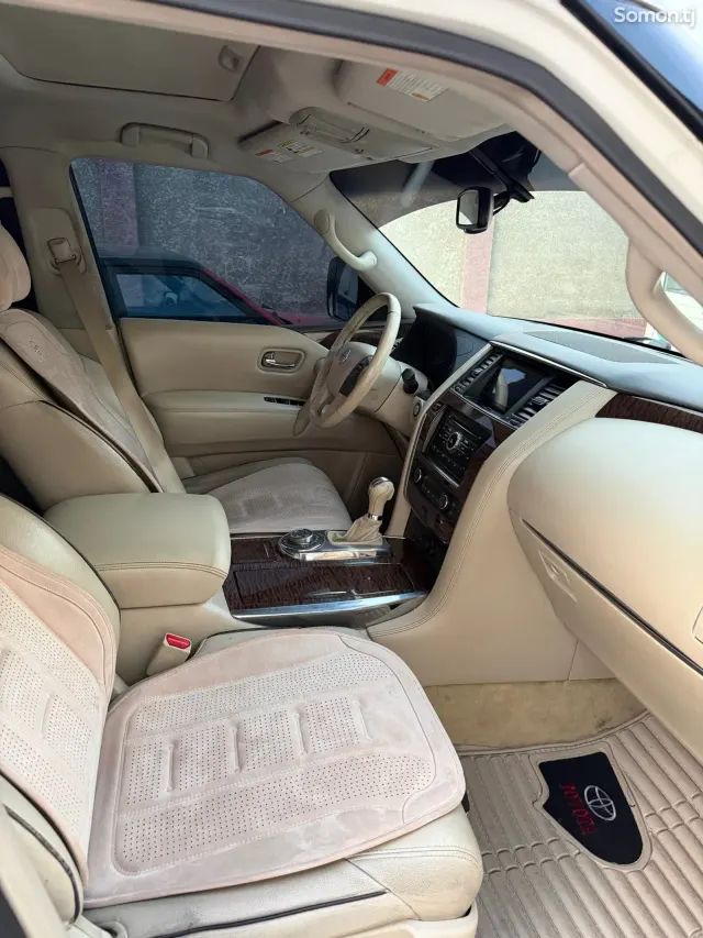 Nissan Patrol 2014 · 5.6 AT