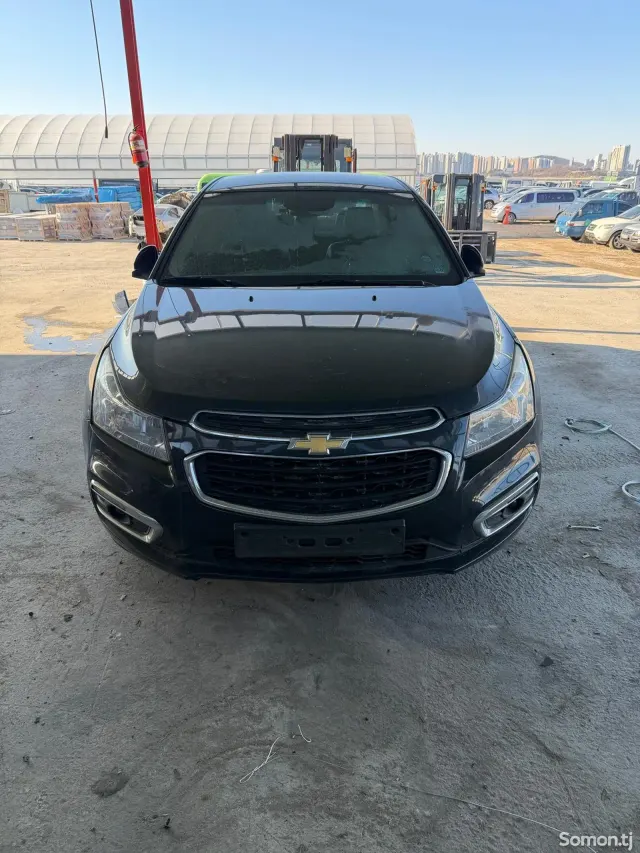 Chevrolet Cruze 2015 · 1.4 AT
