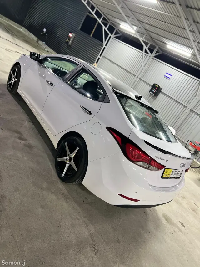 Hyundai Avante 2014 · 1.6 AT