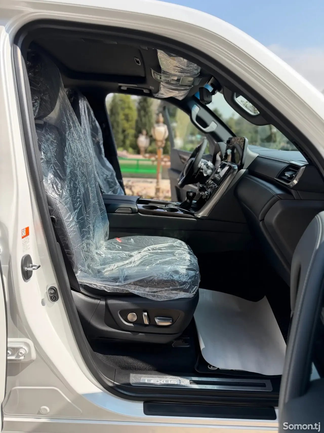 Lexus LX series 2024 · 5.0 AT