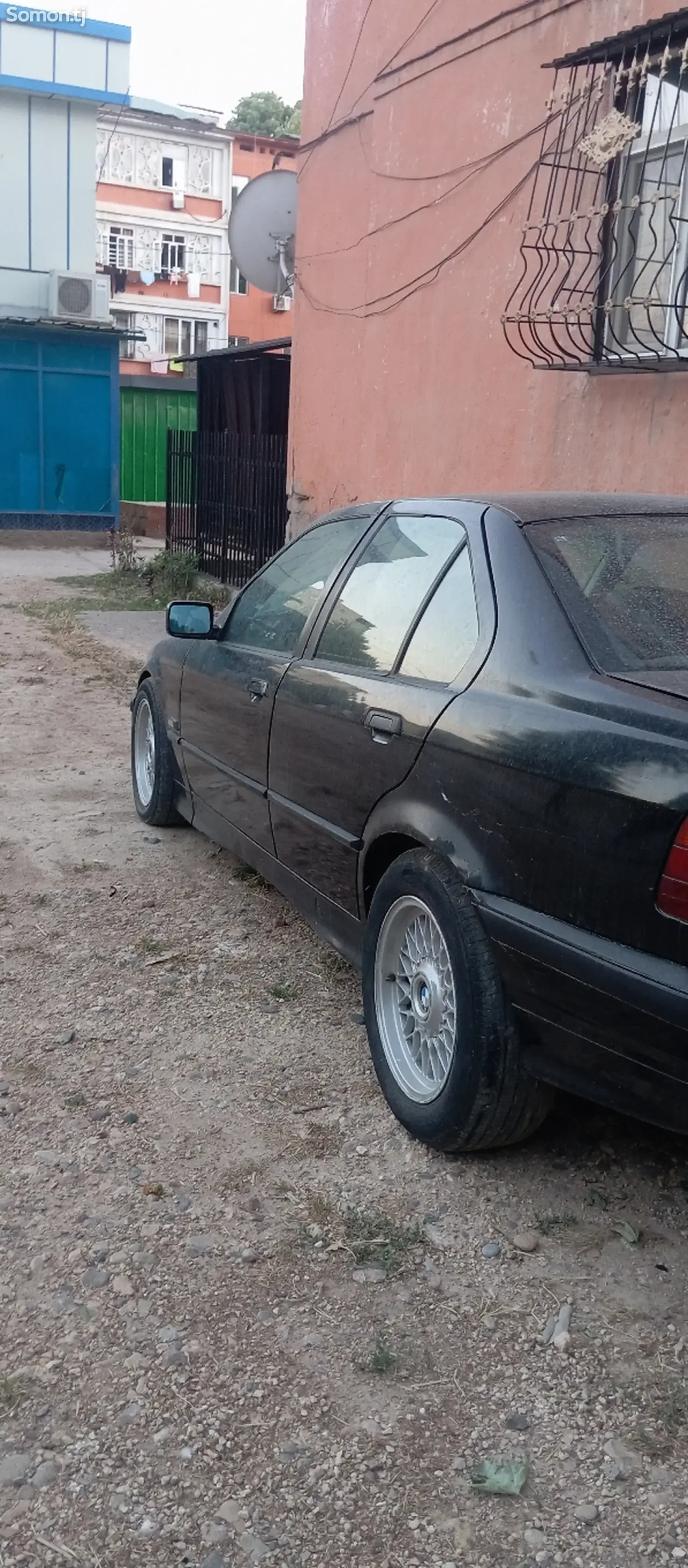 BMW 3 series 1998 · 1.8 MT