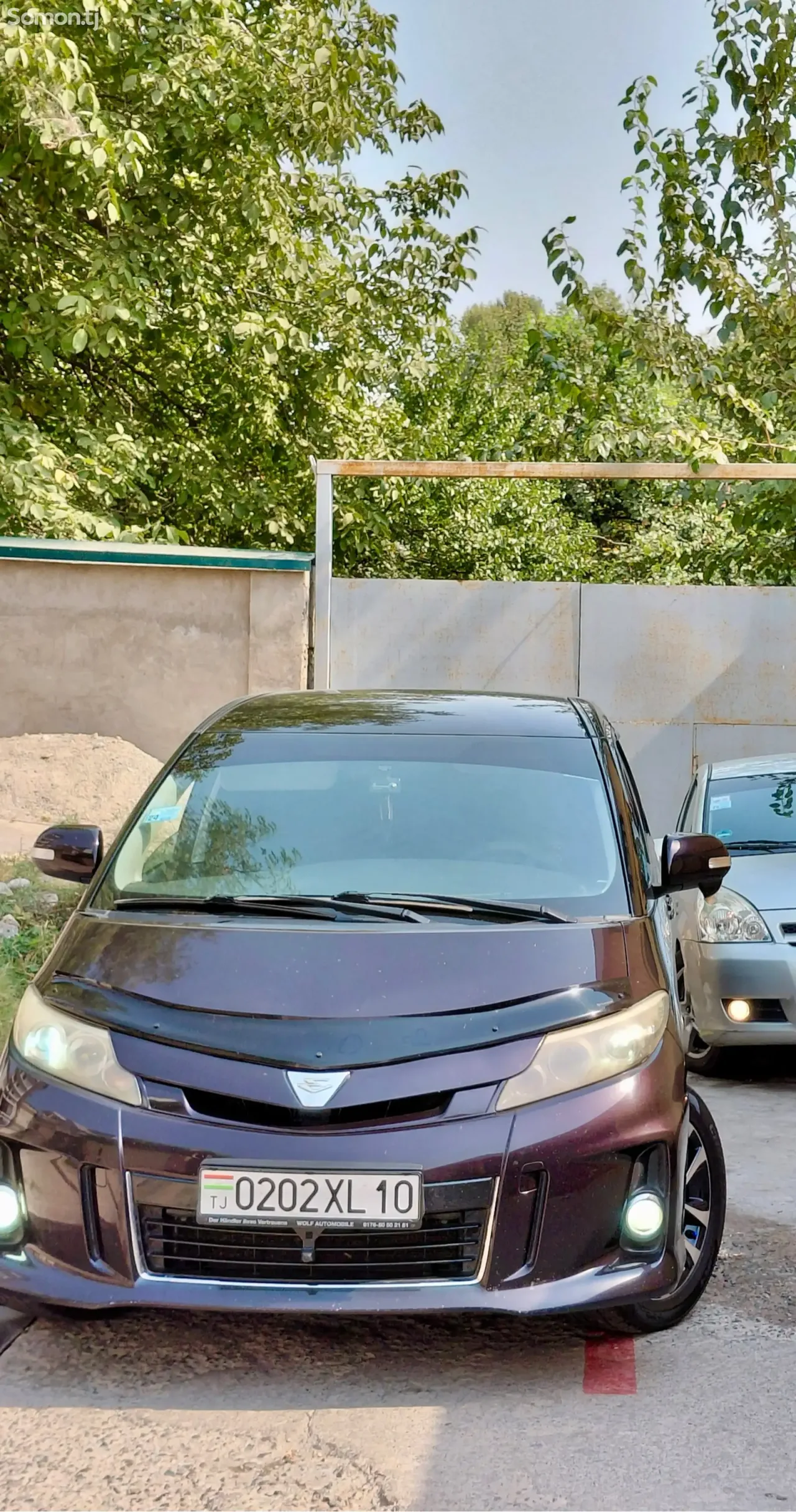 Toyota Estima 2014 · 2.4 AT