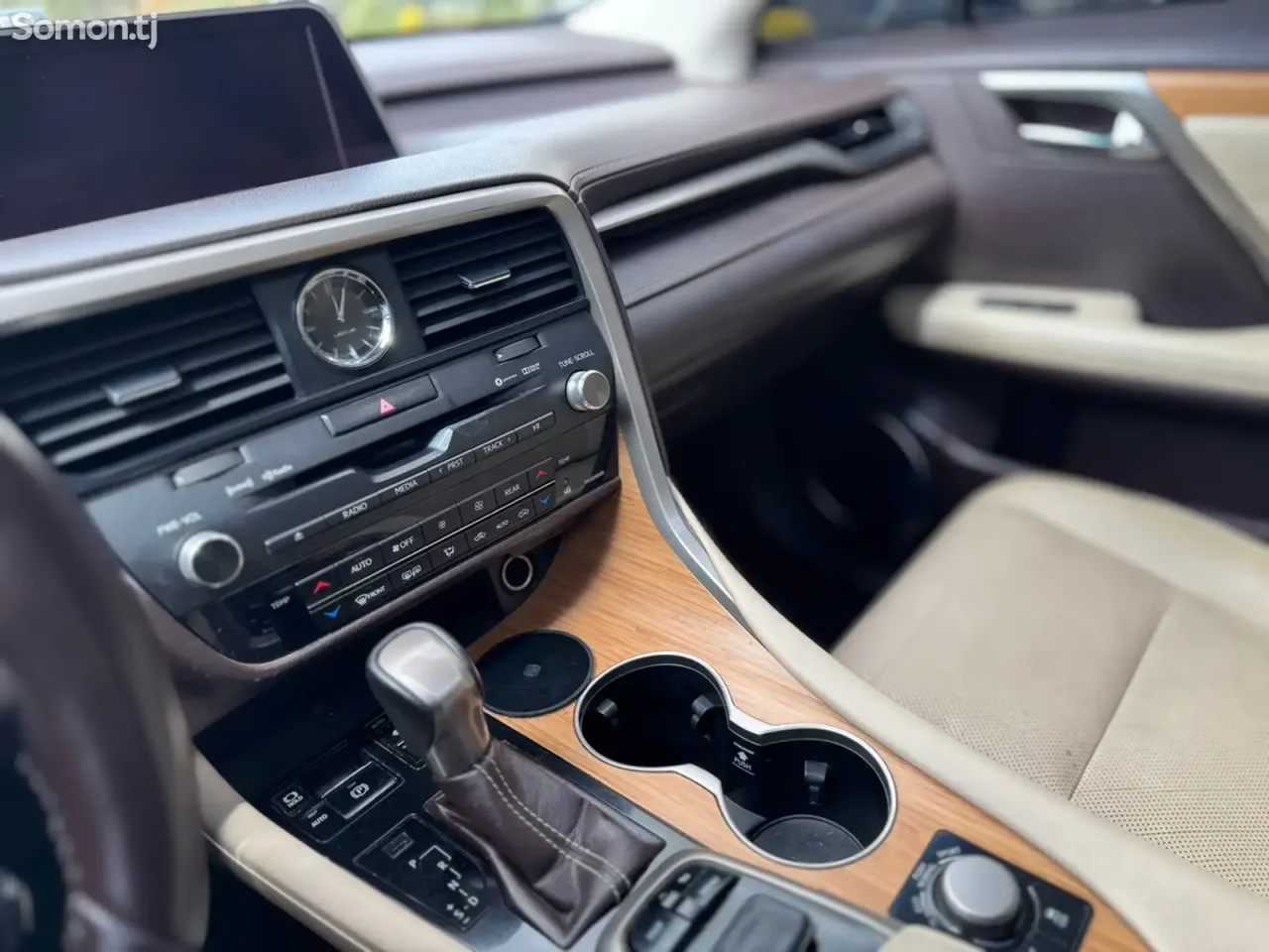 Lexus RX series 2018 · 3.5 AT