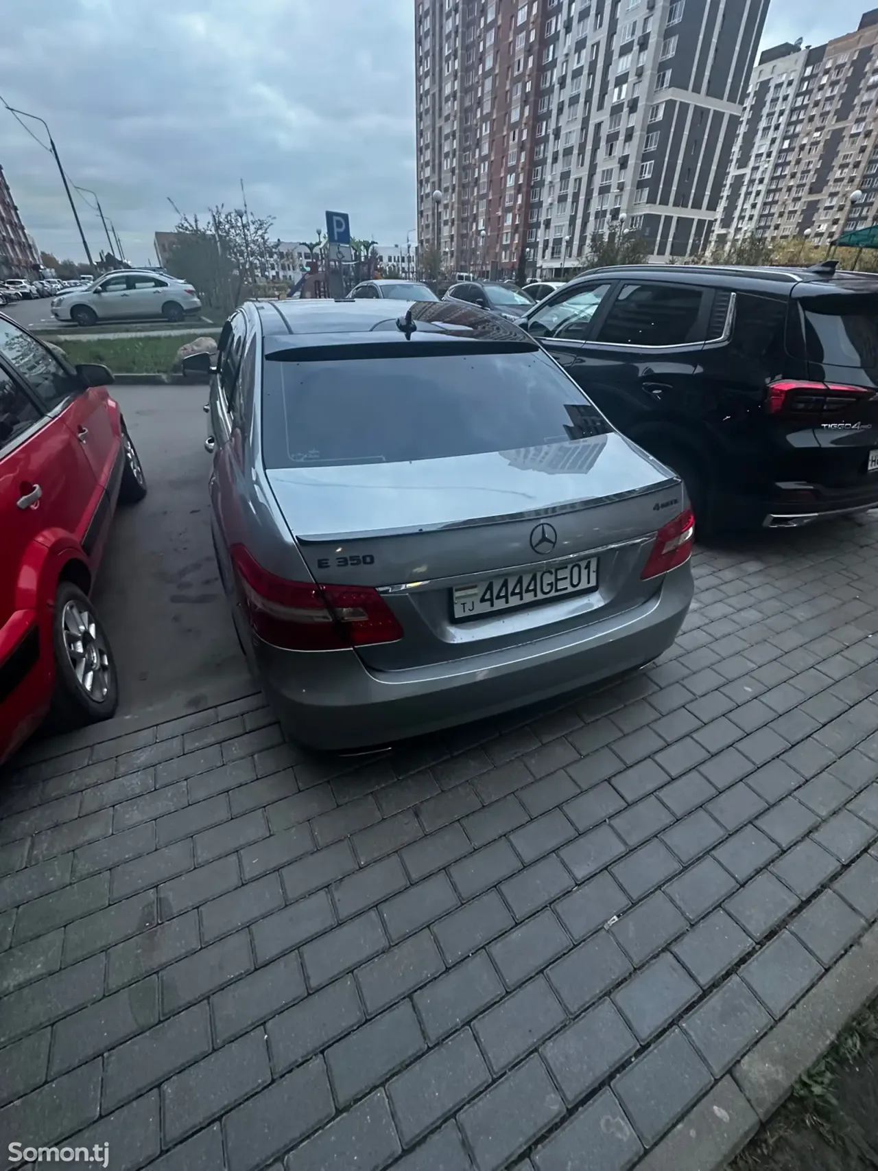 Mercedes-Benz E class 2011 · 3.5 AT