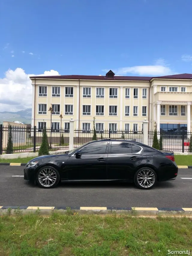 Lexus GS series 2013 · 3.5 AT