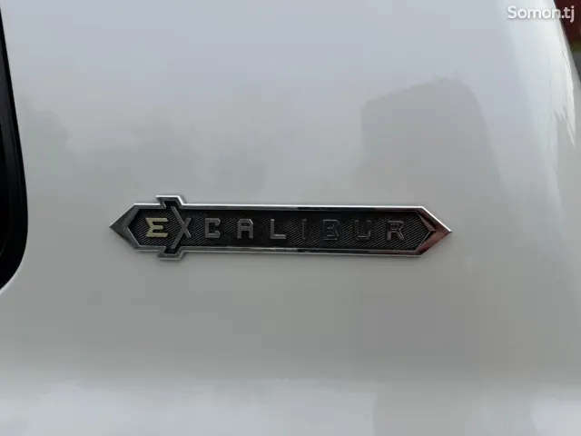 Toyota Land Cruiser 2018 · 4.5 AT