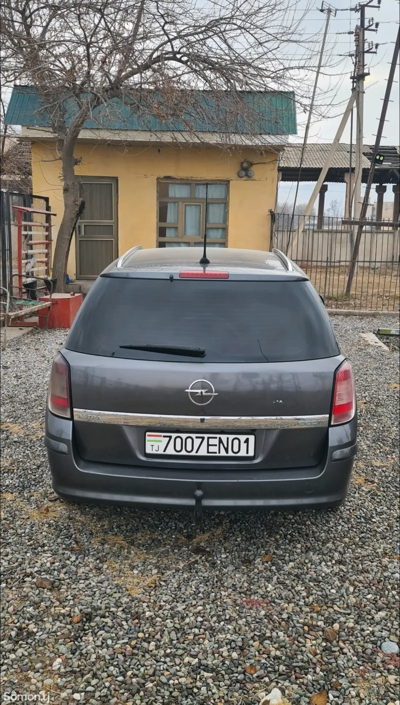 Opel Astra H 2009 · 1.7 MT