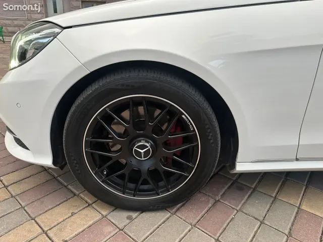 Mercedes-Benz E class 2015 · 2.2 AT