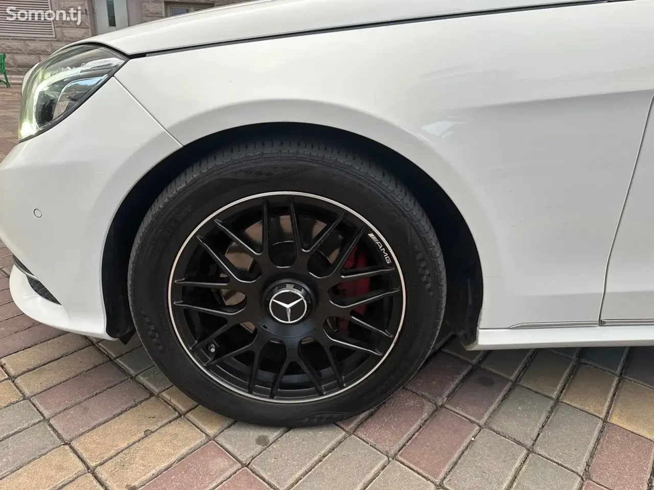 Mercedes-Benz E class 2015 · 2.2 AT