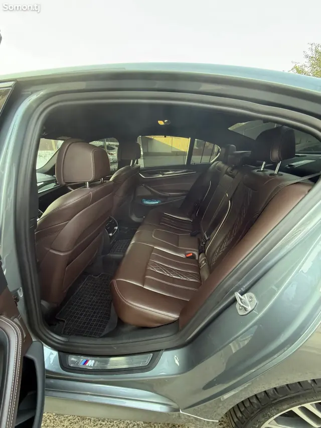 BMW 5 series 2017 · 3.0 AT