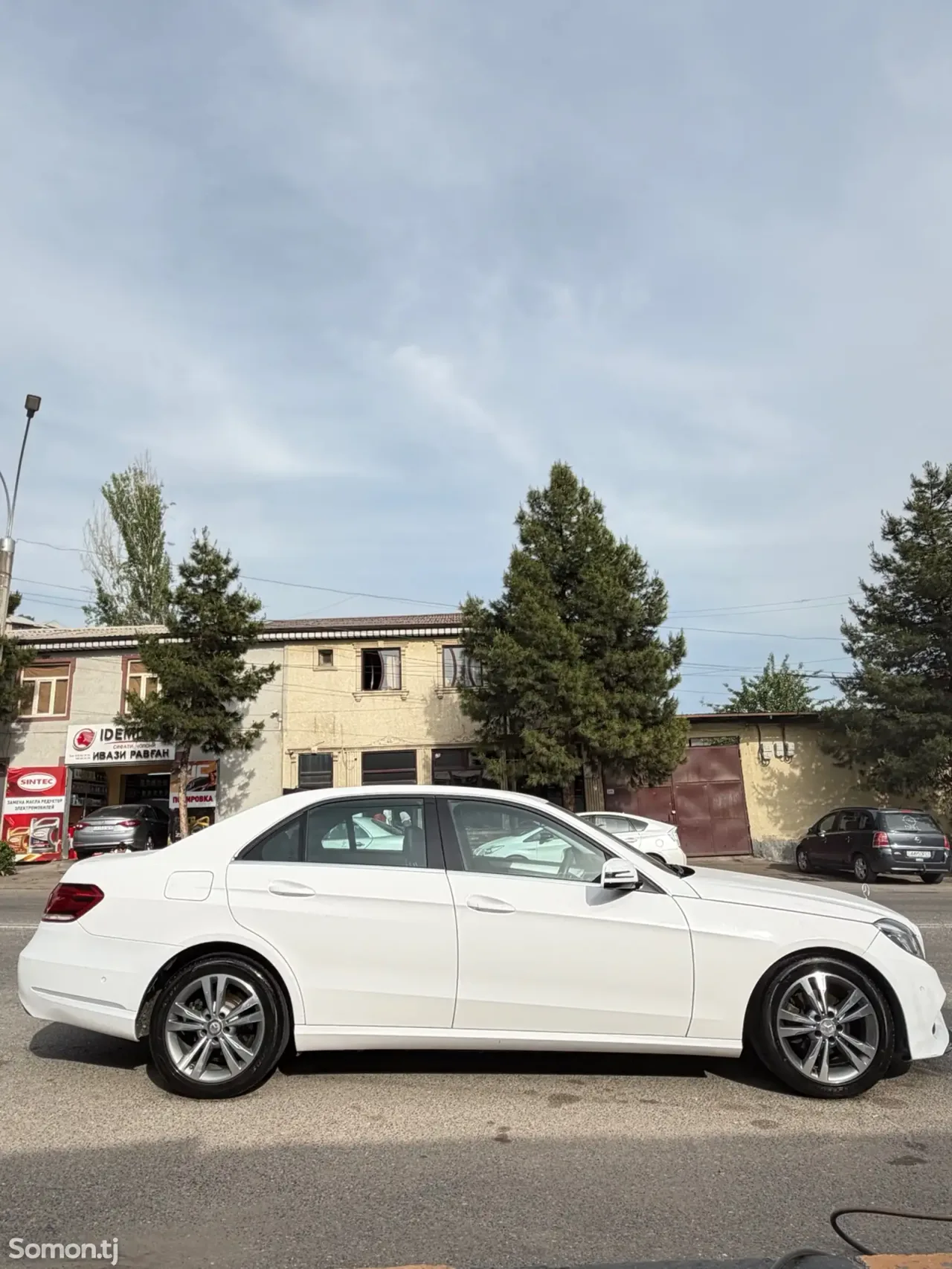 Mercedes-Benz E class 2015 · 2.0 AT