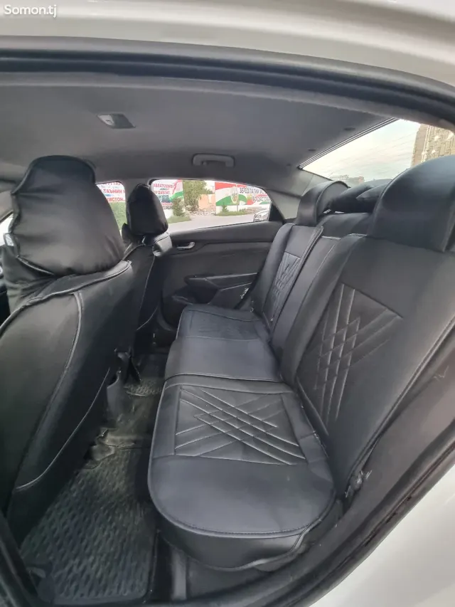 Hyundai Accent 2018 · 1.6 AT