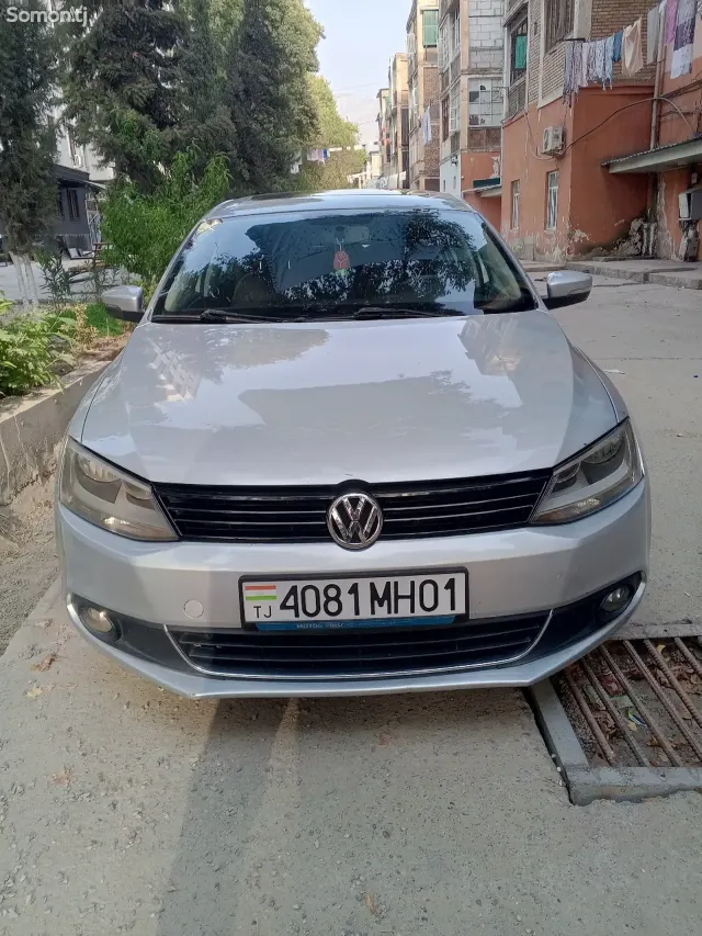 Volkswagen Jetta 2011 · 2.5 AT