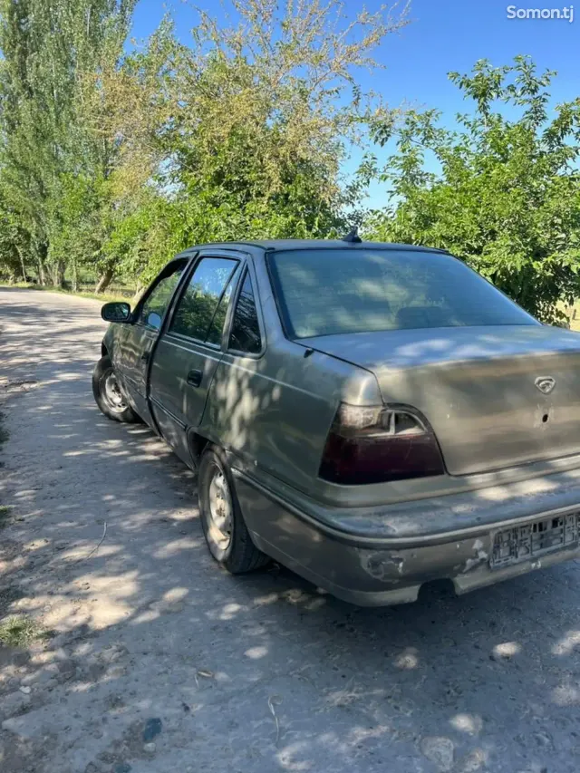 Daewoo Nexia 1996 · 1.8 MT