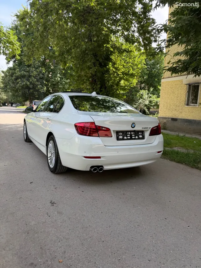 BMW 5 series 2015 · 2.0 AT