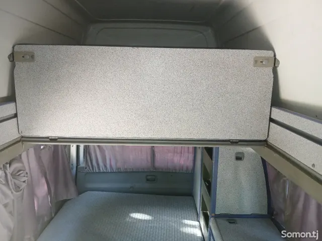 Volkswagen California 1992 · 2.4 MT