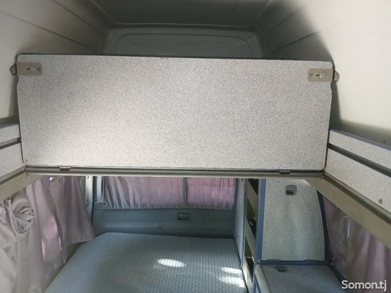 Volkswagen California 1992 · 2.4 MT