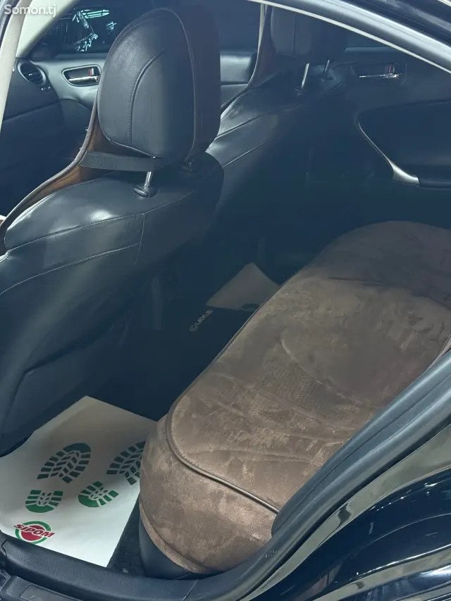 Lexus IS series 2008 · 2.5 AT