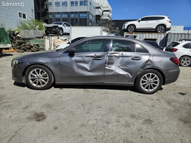 Mercedes-Benz A class 2020 · 1.9 AT